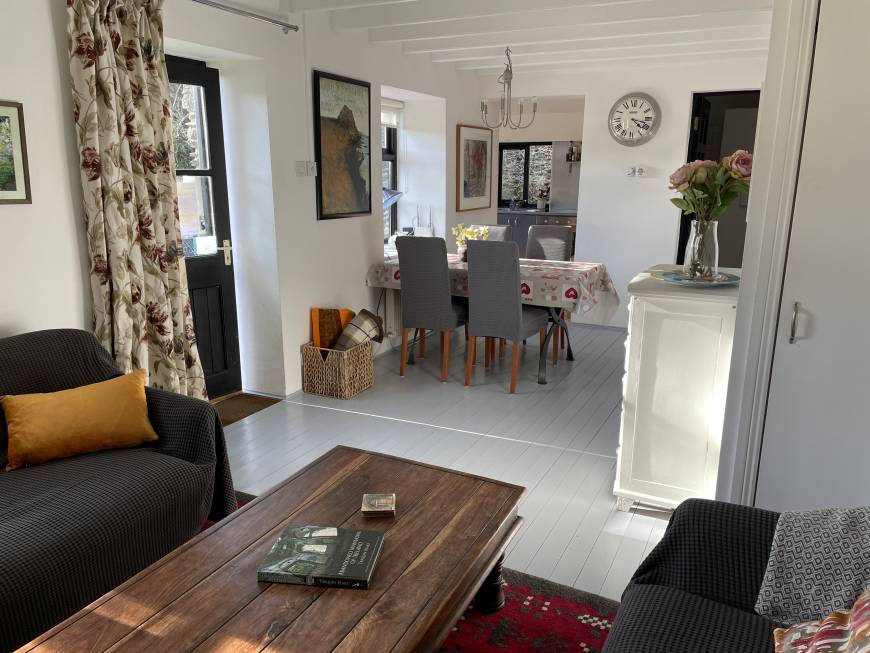 dining area self catering cottage