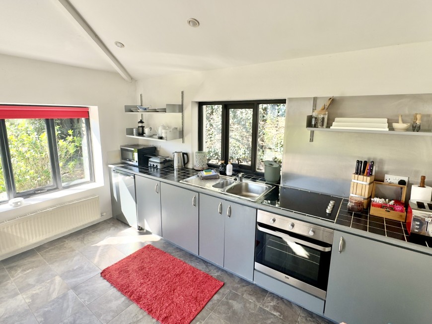 Self Catering Fully Equiped Kitchen